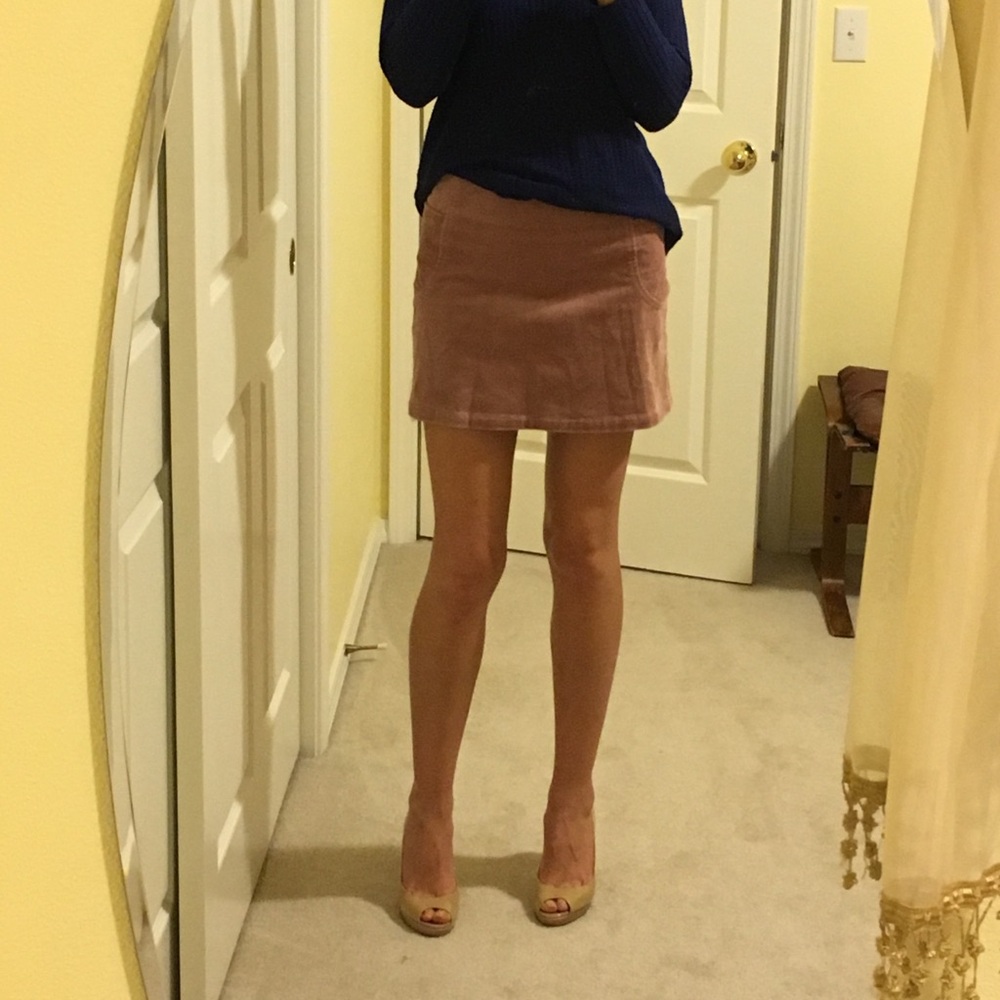 Salmon pink velour mini skirt